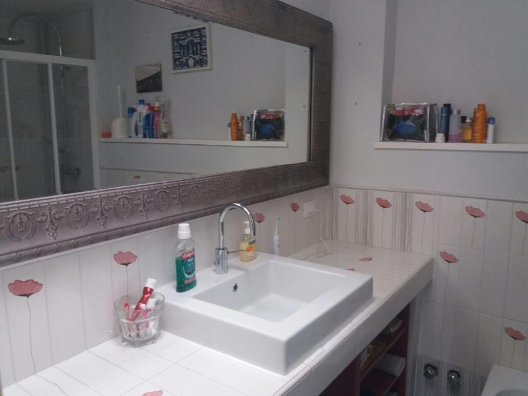 Relais Lola Apartment โบโลญญา ภายนอก รูปภาพ